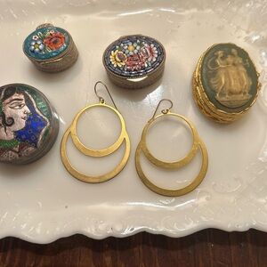 Chic Double Hoop Gold Earrings